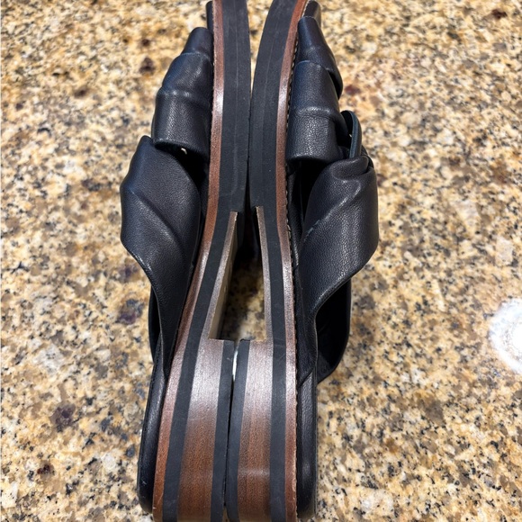 Aquatalia Harley Women’s Black Leather slip on Sandals Size 8 Made in Italy. - Picture 4 of 8